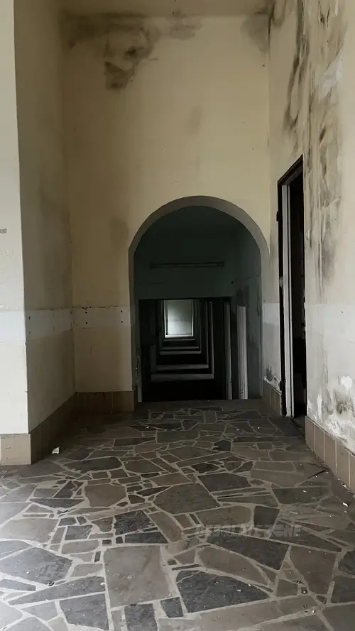 Opuszczony Hotel Restauracja Przedmieście Czudeckie - photo 8/32
