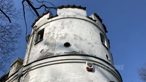Opuszczona restauracja Baszta (willa z XIX wieku) - photo 2/47