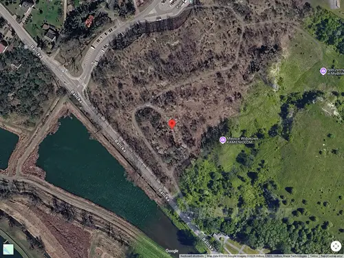 Ruiny opuszczonego domu - photo 1/1 - Google Satellite