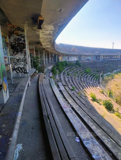 Opuszczony stadion - zdjęcie 12/18