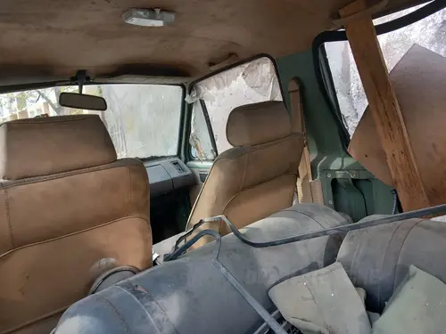 Opuszczone samochód wojskowa - zdjęcie 2/4