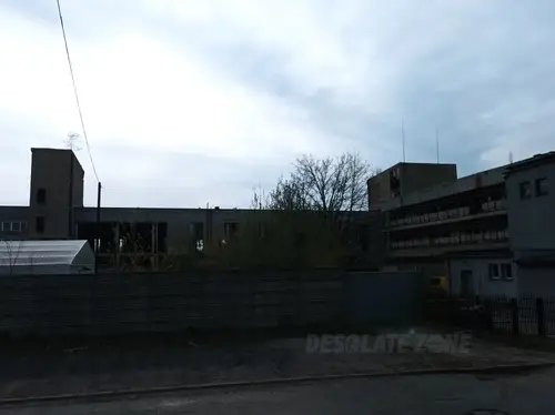 Laboratorium Anilany, Łódź - zdjęcie 7/22 - Budynek z boku [aktualne!]