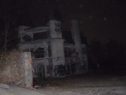 Opuszczona Willa w Wieliczce - zdjęcie 3/51