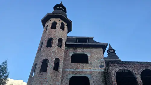 Zamek w Łapalicach, Łapalice - photo 10/111