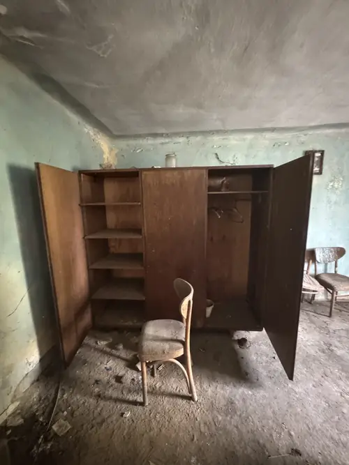 Opuszczone gospodarstwo - zdjęcie 1/27