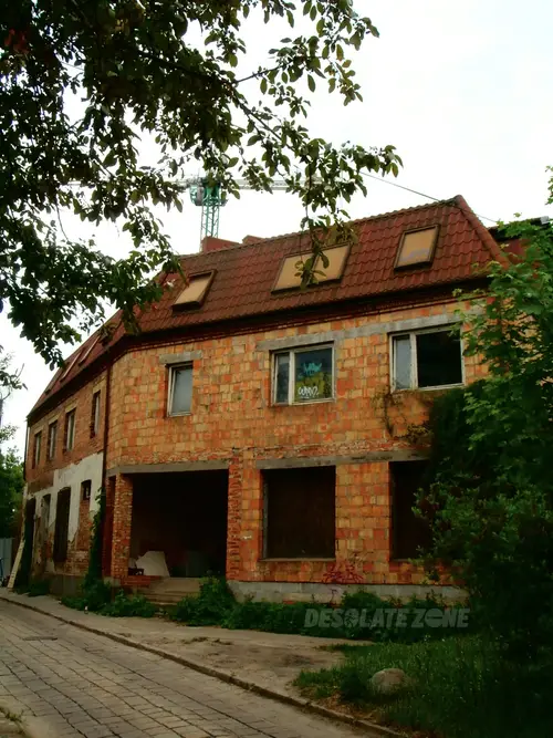 Opuszczona kamienica - zdjęcie 1/14