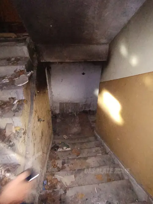Opuszczone biuro - zdjęcie 12/15