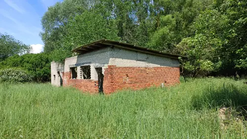 Opuszczone zabudowania - zdjęcie 4/8