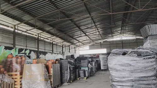 Opuszczony niedokończony dom z halą., Rzgów - photo 8/23