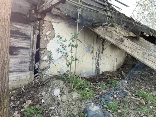 Dwa opuszczone domki - zdjęcie 2/17