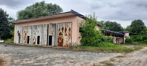 Ruiny po dawnym maszcie - zdjęcie 1/2
