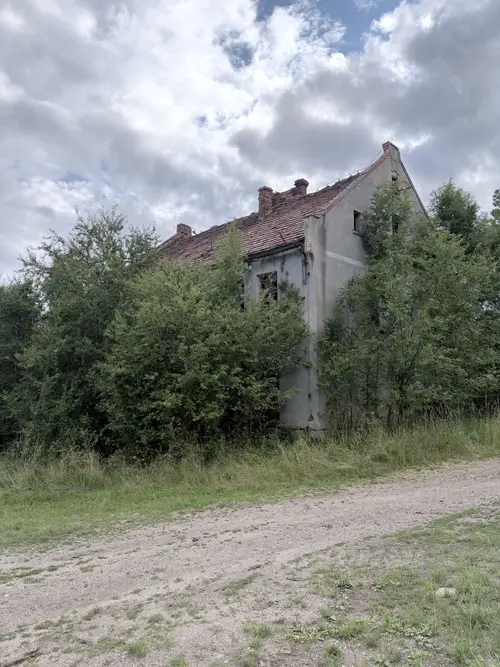 Opuszczony folwark - zdjęcie 3/4