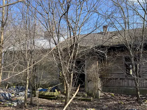 Opuszczony dom - zdjęcie 4/4