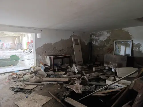 Opuszczone budynki po dawnych koszarach wojskowych, Borne Sulinowo - photo 10/40