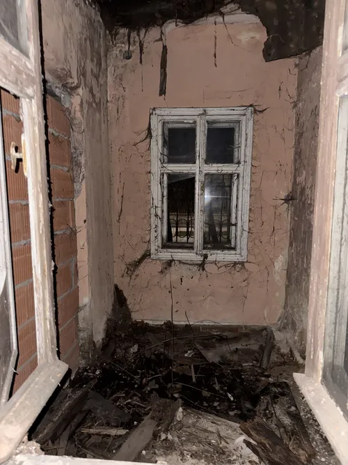 Opuszczony  dworek - zdjęcie 3/5