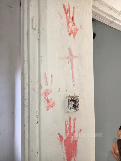 Opuszczony dom na skraju lasu - zdjęcie 20/59