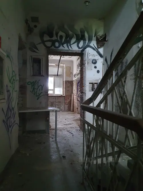 Szpital dermatologiczno-wenerologiczny - zdjęcie 33/71