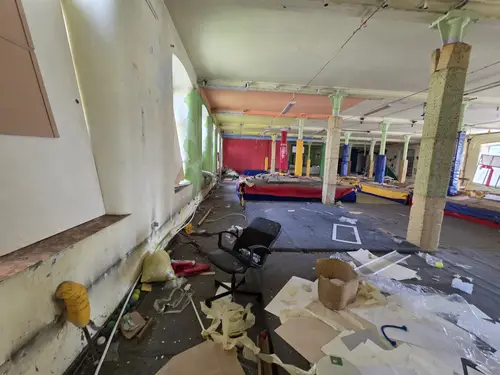 Opuszczony budynek wielofunkcyjny, Łódź - photo 8/19