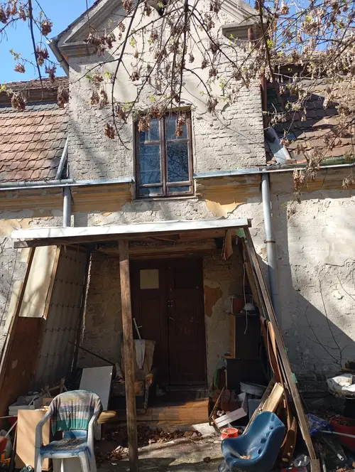 Opuszony pałacyk - zdjęcie 7/9