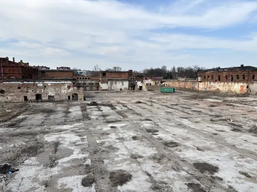 Ogromna fabryka włókiennicza