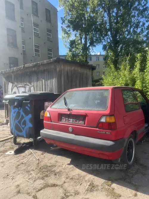Opuszczony budynek wielofunkcyjny, Łódź - photo 3/74