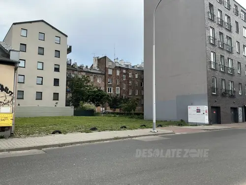 Dwie opuszczona kamienicę