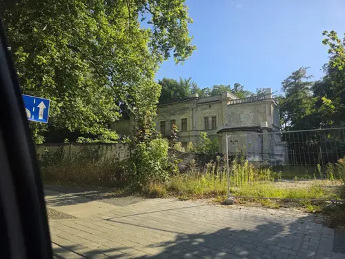 Opuszczone przedszkole/Pałac Lobbecke - photo 2/2