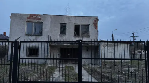 OPUSZCZONY DOM/ZAKŁAD - zdjęcie 3/4