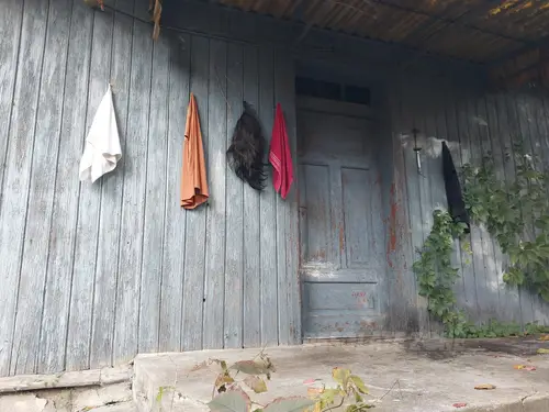 Gospodarstwo z mnóstwem fantów w garażach