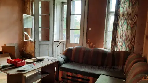 Dwór w Pisarzowicach