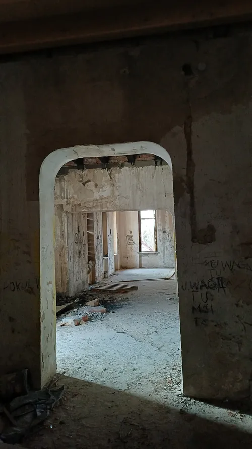 Neorenesansowy budynek dworu, należący do rodu Tieschowitzów, Zabrze