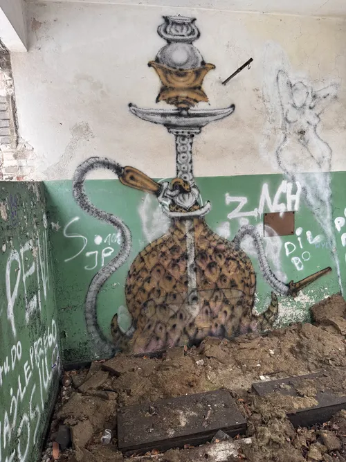 Opuszczona baza paliwowa