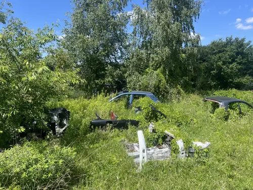 Cmentarzysko Rozkradzionych(Karoserii) Samochodów - zdjęcie 3/8