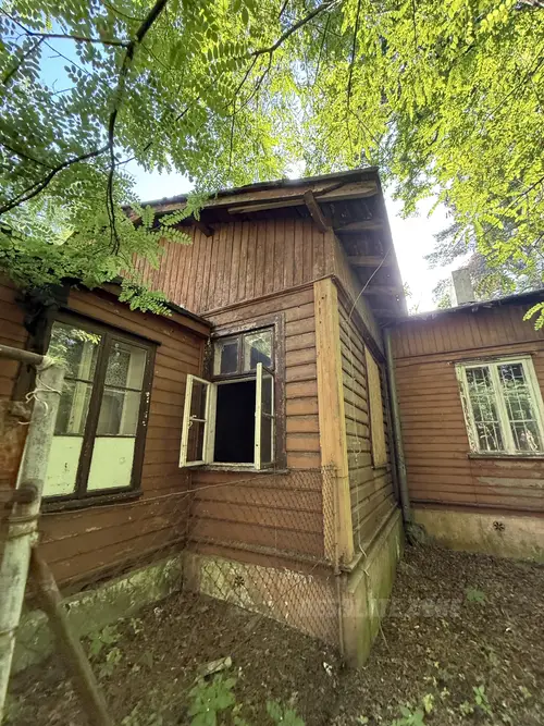 Opuszczony dom - zdjęcie 1/11