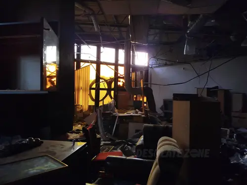 Hale targowe i biurowiec - zdjęcie 12/23