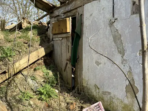 Dwa opuszczone domki - zdjęcie 11/17