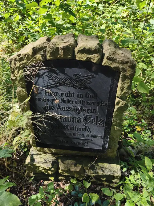 Ruiny kościoła i cmentarz, Marcinków - photo 17/25