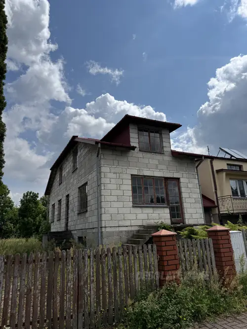 Opuszczony dom - zdjęcie 2/3