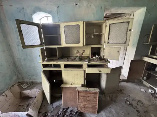 Opuszczone gospodarstwo - zdjęcie 5/27