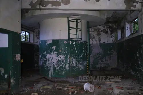 Opuszczony ośrodek wypoczynkowy, Wola Zdakowska - photo 2/25