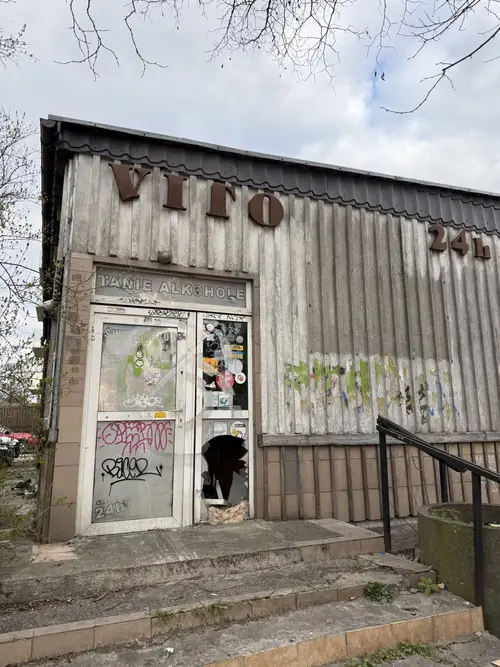 Opuszczony sklep spożywczy - zdjęcie 2/13