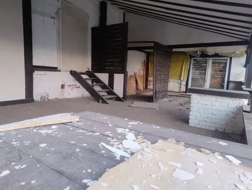 Opuszczone Budynki przy Torach