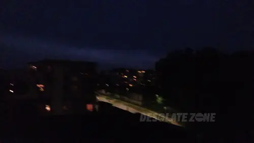 Opuszczona przychodnia wojskowa.