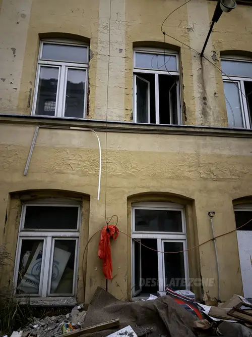 Biurowiec/Serwis Komputerowy - zdjęcie 2/91