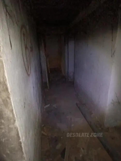 Opuszczone biuro - zdjęcie 11/15