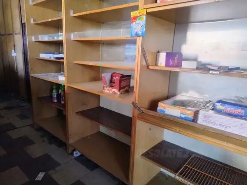 Opuszczony sklep spożywczy - zdjęcie 3/10