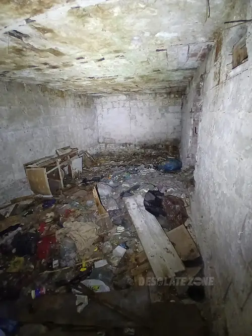 Siedlisko z pomieszczeniem gospodarczym - photo 1/4