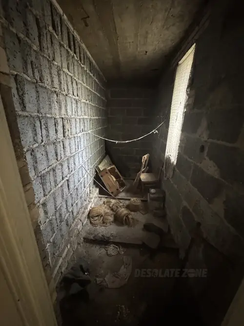 Opuszczone gospodarstwo - zdjęcie 13/27