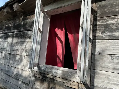 Dwa opuszczone domki - zdjęcie 12/17