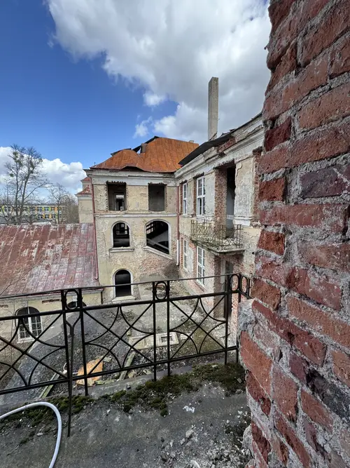 Opuszczony internat - zdjęcie 3/8